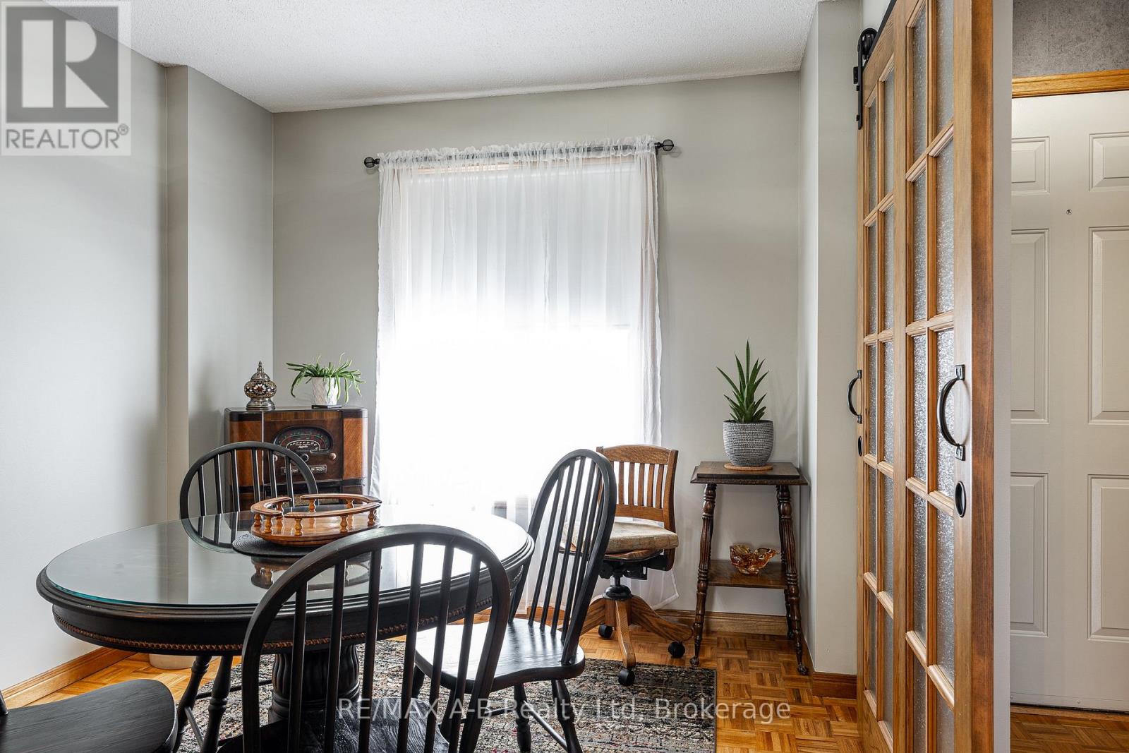 35 Sparling Crescent, St. Marys, Ontario  N4X 0A6 - Photo 6 - X12974138