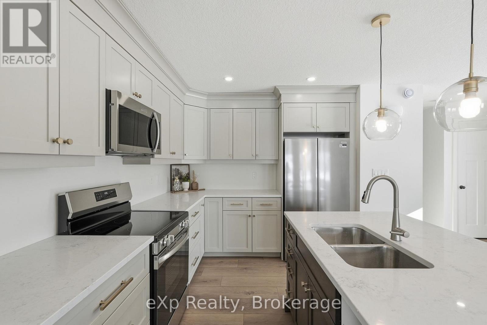 544 Newfoundland Street, Wellington North, Ontario  N0G 2L2 - Photo 11 - X12974158