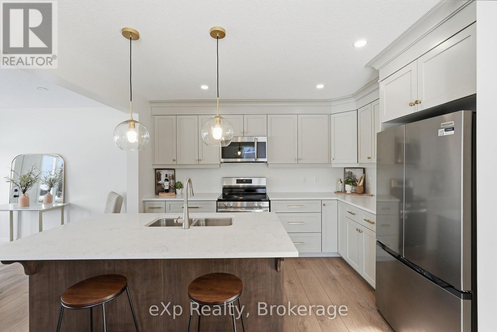 544 Newfoundland Street, Wellington North, Ontario  N0G 2L2 - Photo 9 - X12974158