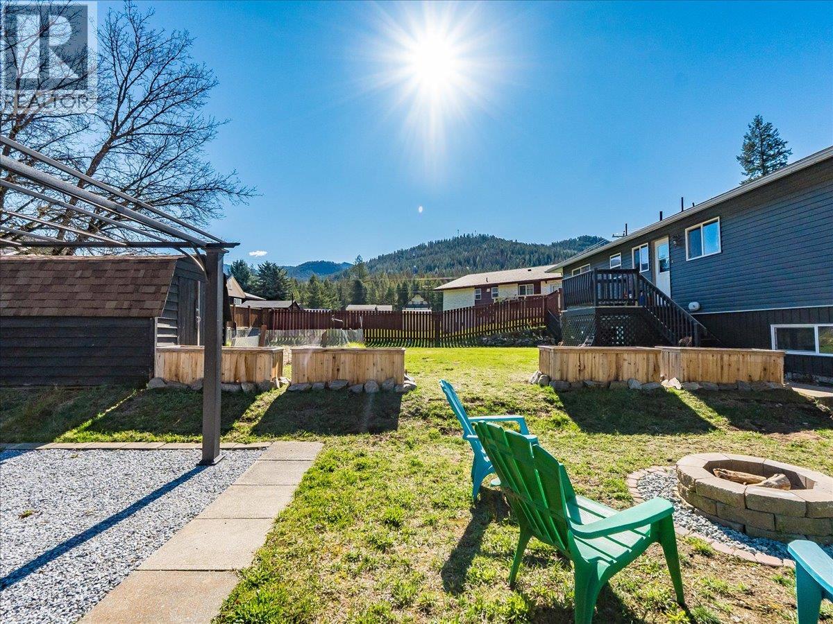 86 Bluebird Road, Fruitvale, British Columbia  V0G 1L1 - Photo 51 - 10382394