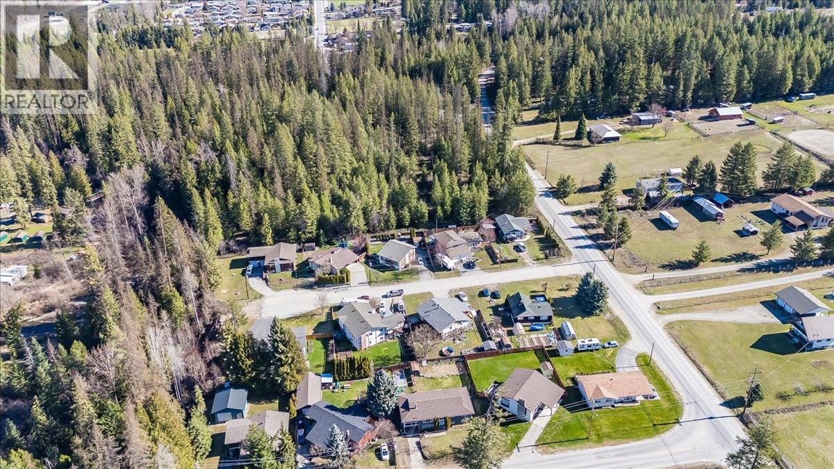 86 Bluebird Road, Fruitvale, British Columbia  V0G 1L1 - Photo 68 - 10382394