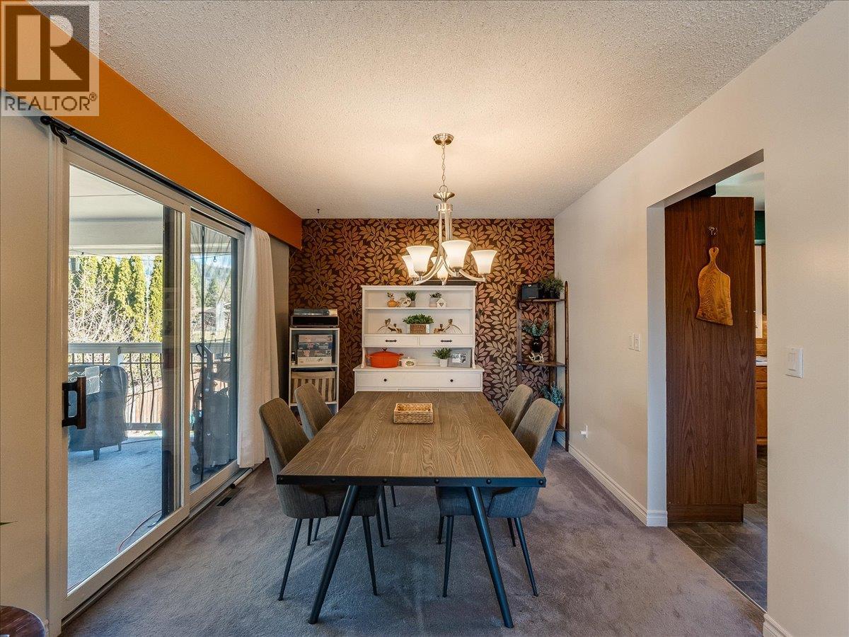 86 Bluebird Road, Fruitvale, British Columbia  V0G 1L1 - Photo 9 - 10382394