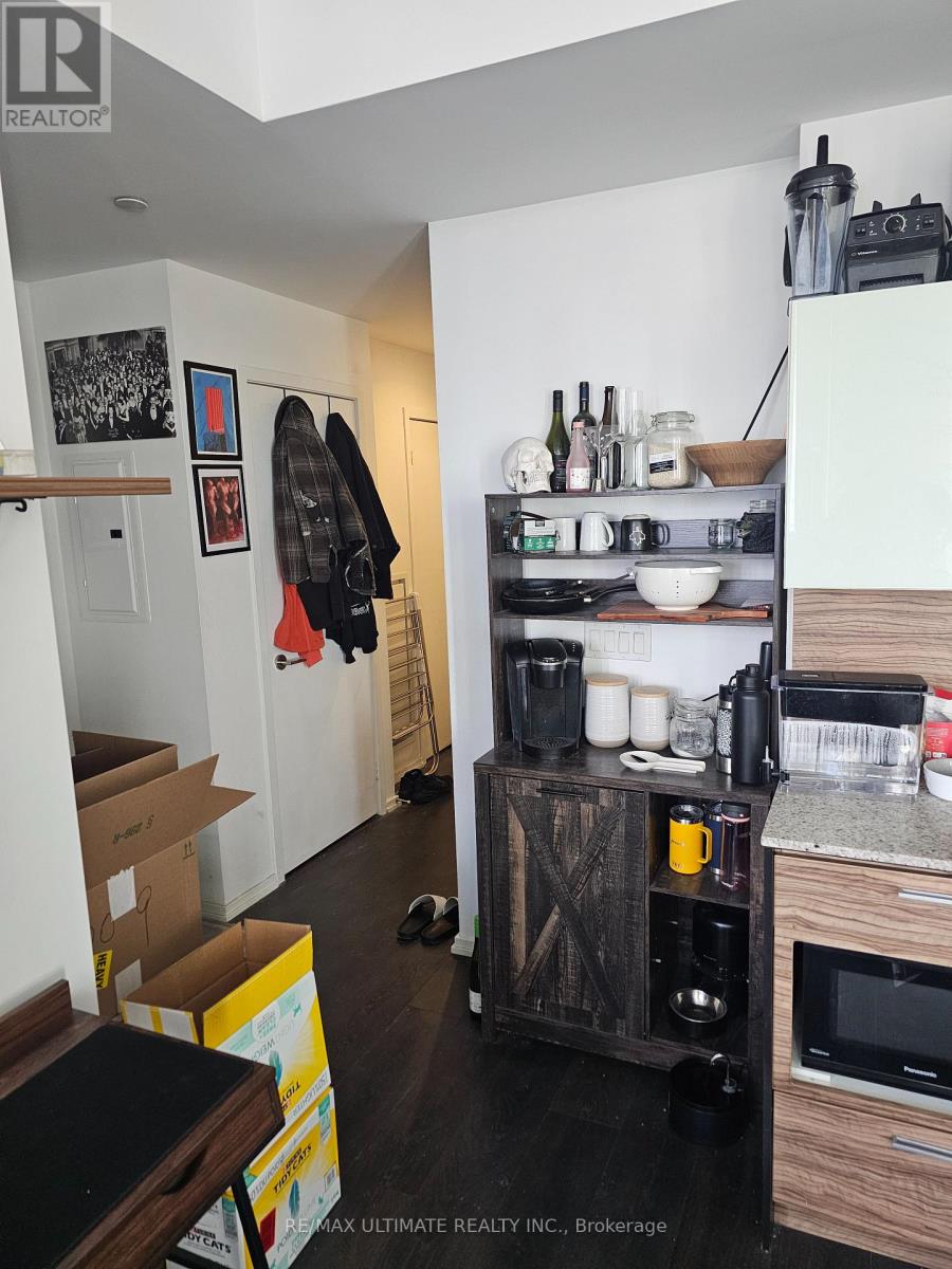 2009 - 75 St Nicholas Street, Toronto, Ontario  M4Y 0A5 - Photo 11 - C12974082