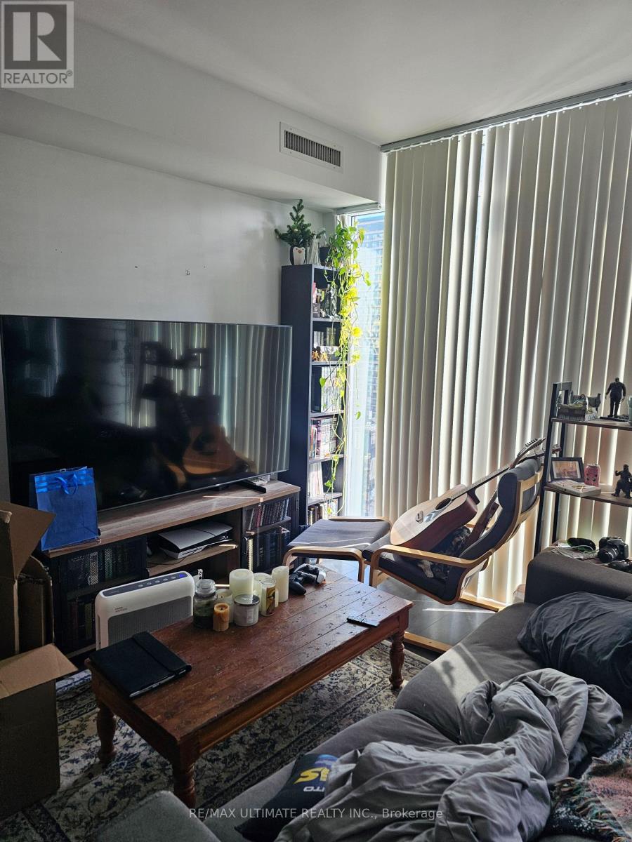 2009 - 75 St Nicholas Street, Toronto, Ontario  M4Y 0A5 - Photo 12 - C12974082