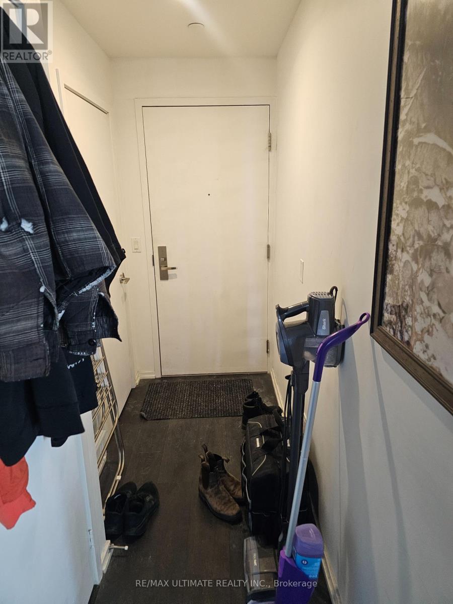 2009 - 75 St Nicholas Street, Toronto, Ontario  M4Y 0A5 - Photo 2 - C12974082