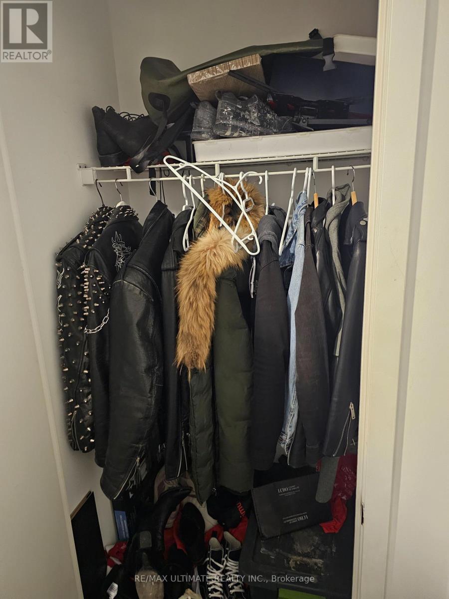 2009 - 75 St Nicholas Street, Toronto, Ontario  M4Y 0A5 - Photo 3 - C12974082