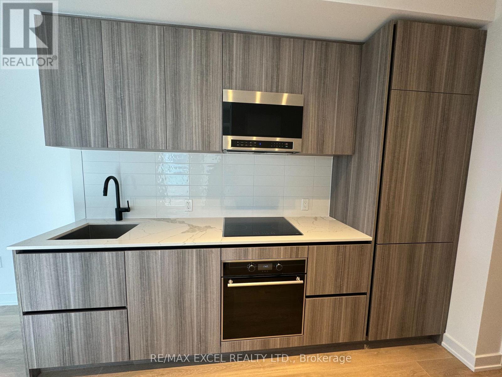 3804 - 117 Broadway Avenue, Toronto, Ontario  M4P 1V4 - Photo 3 - C12974146