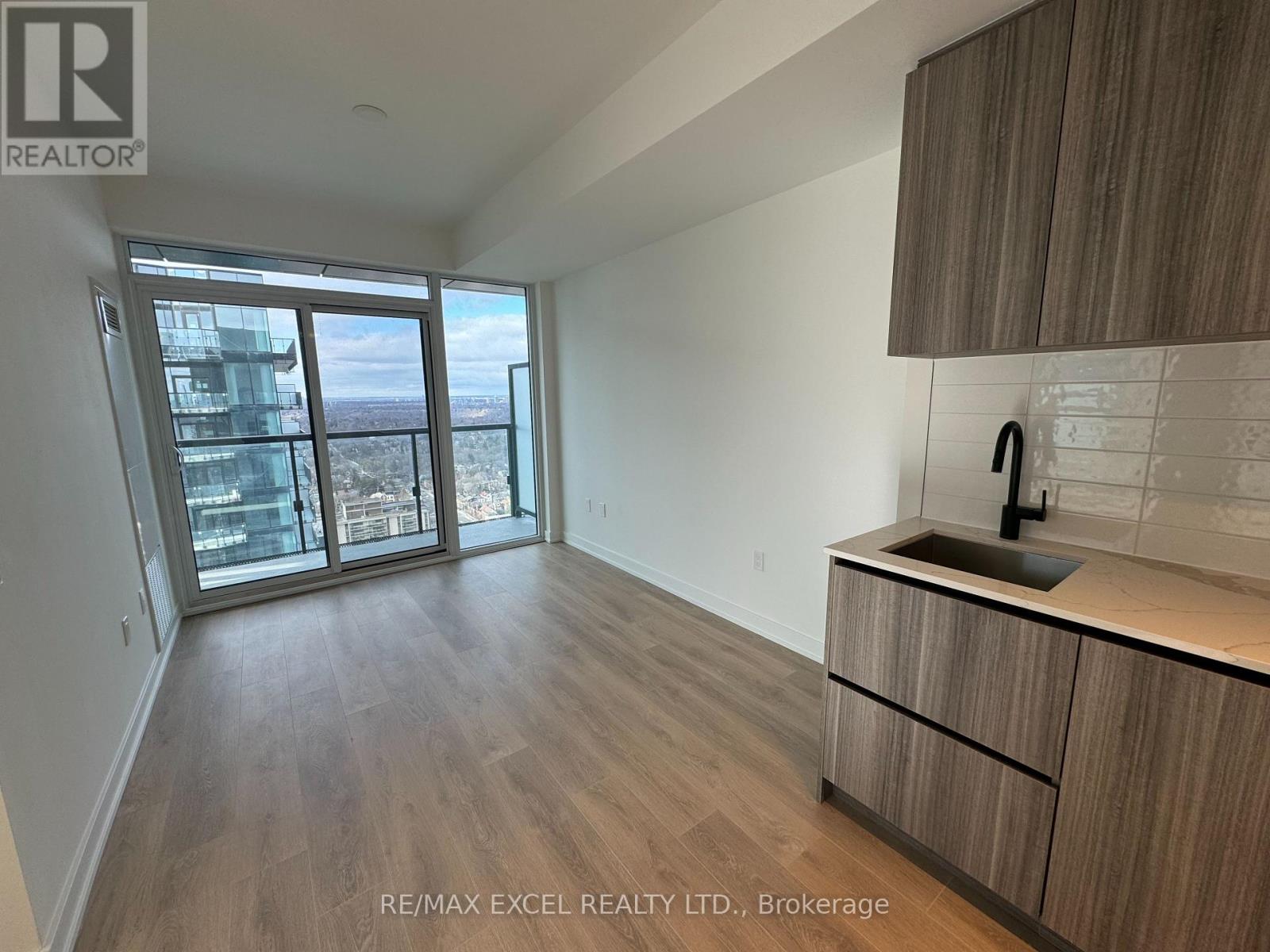 3804 - 117 Broadway Avenue, Toronto, Ontario  M4P 1V4 - Photo 4 - C12974146