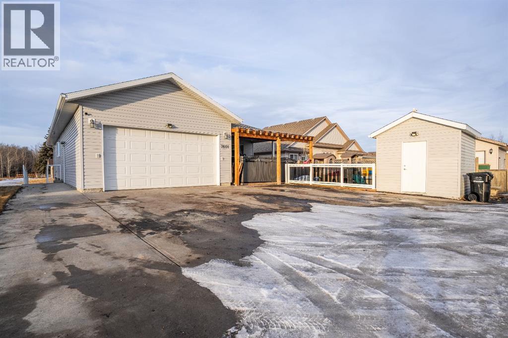 7601 41 Avenue, Camrose, Alberta  T4V 4C7 - Photo 37 - A2285531