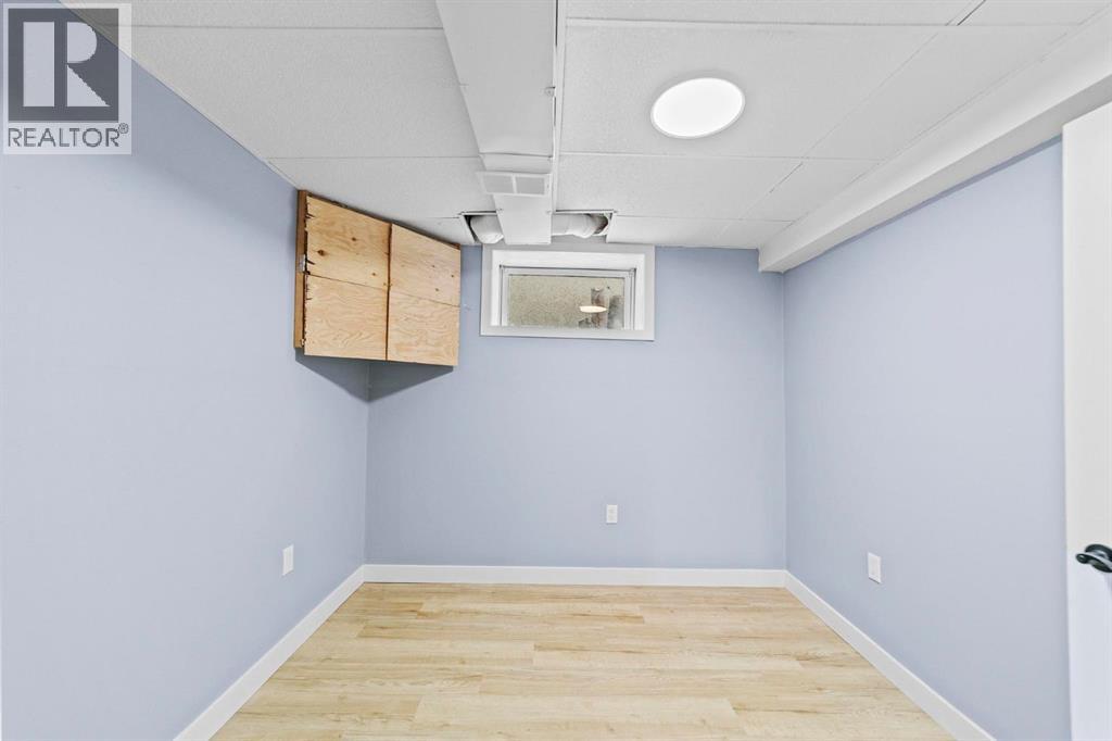 5444 50 Street, Camrose, Alberta  T4V 3A8 - Photo 20 - A2293652