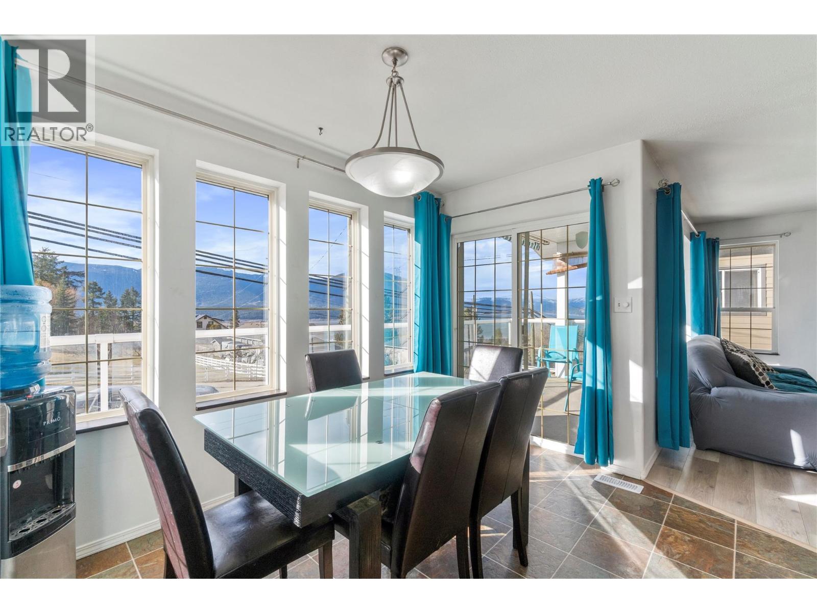 430 20 Street Se, Salmon Arm, British Columbia  V1E 1J4 - Photo 4 - 10376552