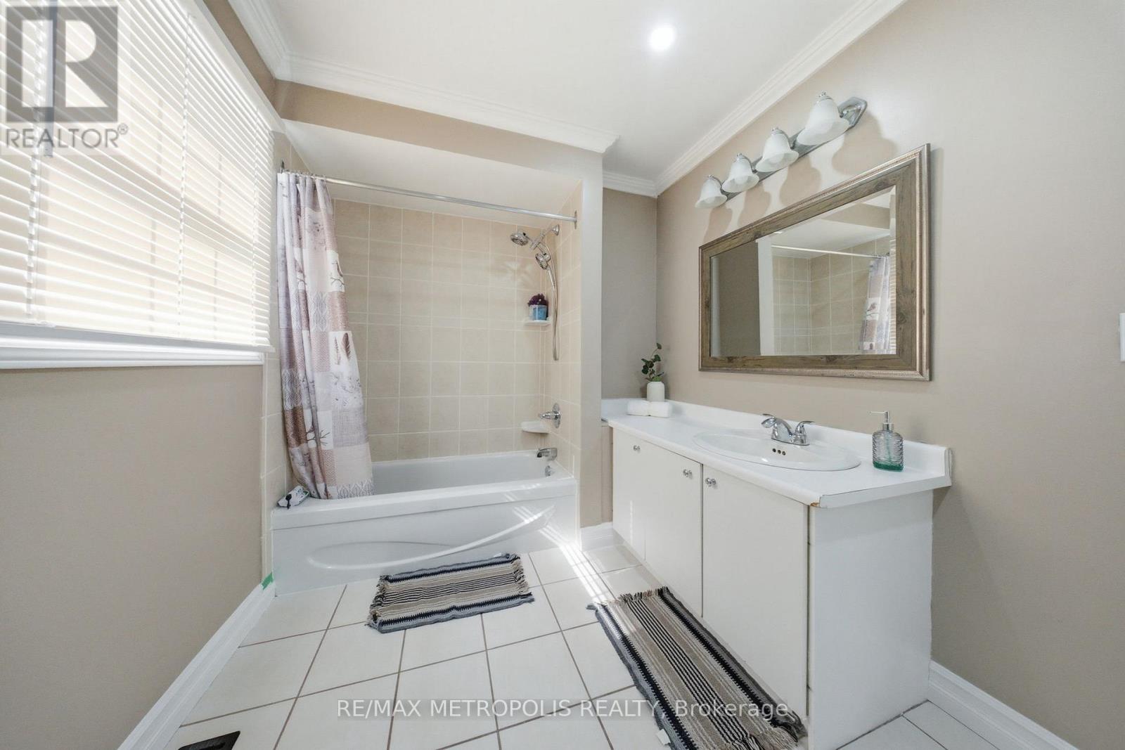 700 Mountjoy Court, Oshawa, Ontario  L1K 1W8 - Photo 20 - E12974098