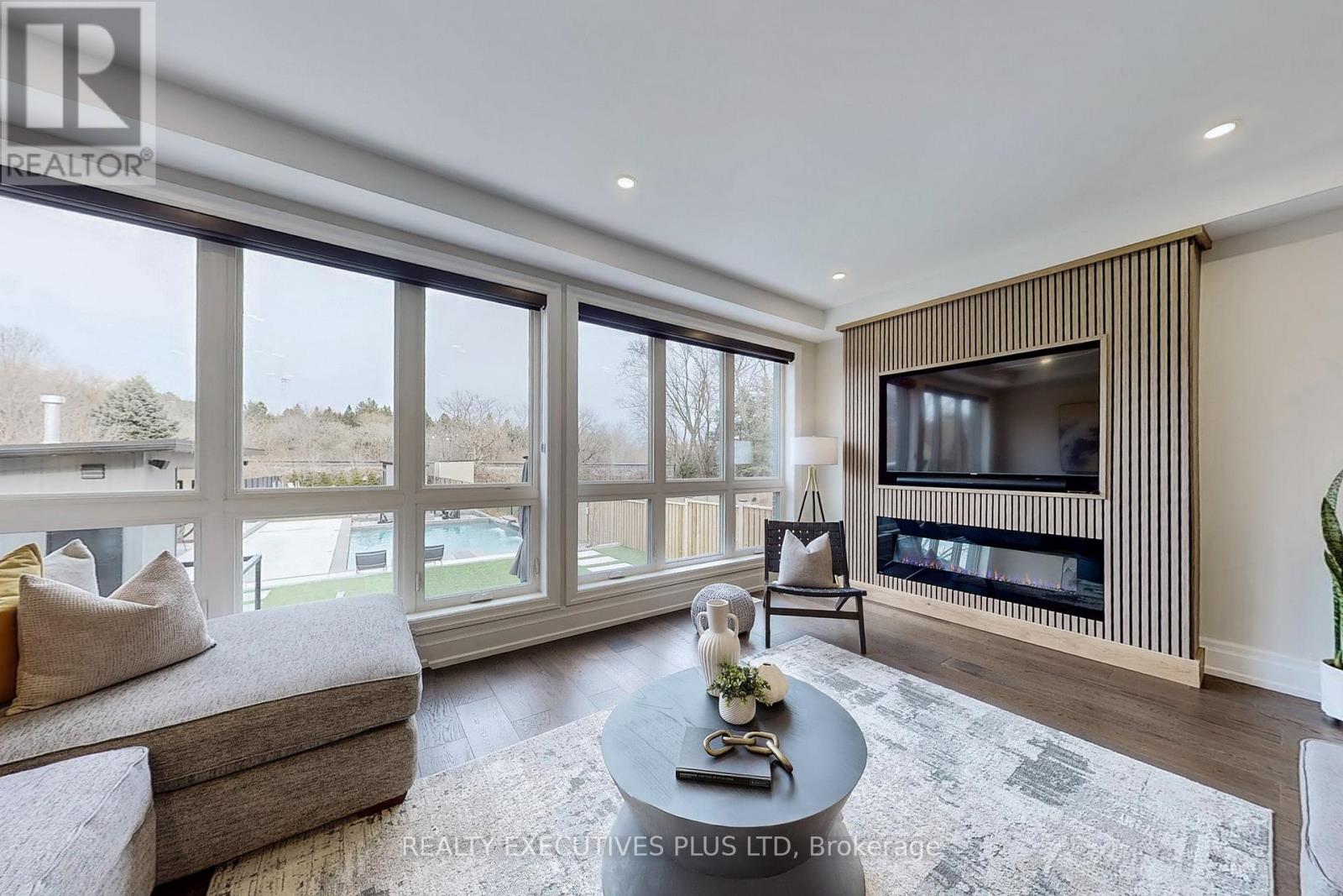 367 Rosebank Road, Pickering, Ontario  L1W 2N3 - Photo 17 - E12974124