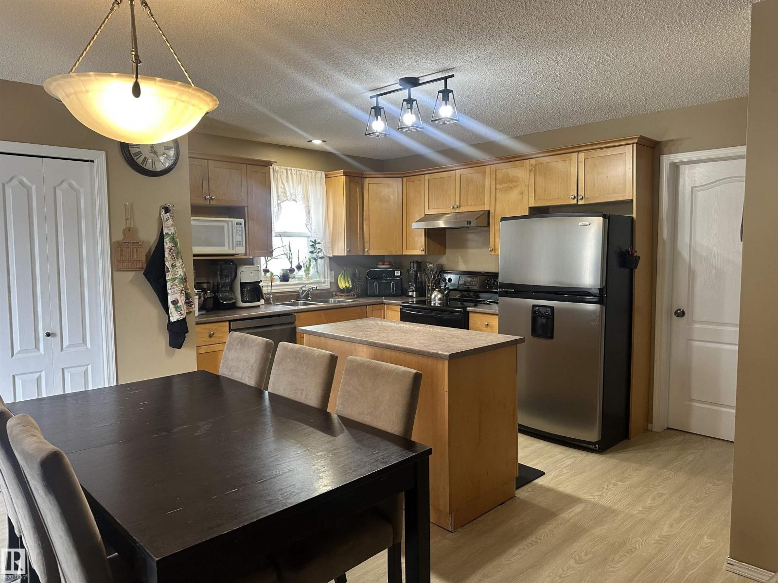 1750 Tomlinson Cm Nw, Edmonton, Alberta  T6R 2W5 - Photo 9 - E4481050