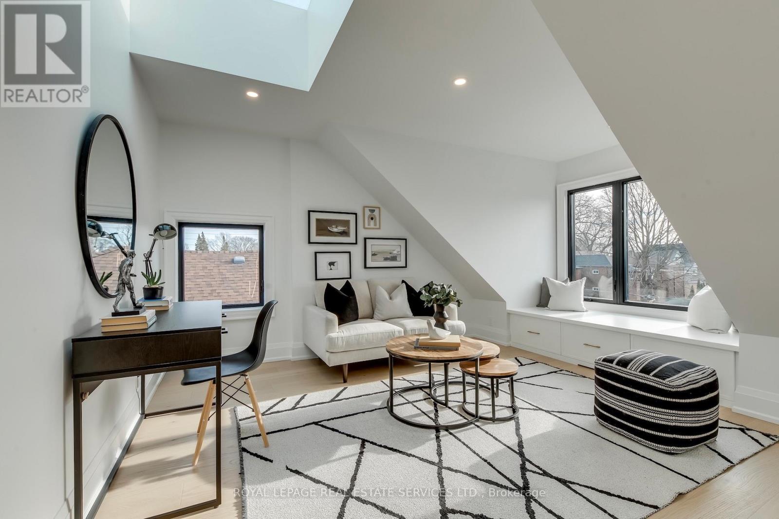 561 Durie Street, Toronto, Ontario  M6S 3H2 - Photo 28 - W12966818