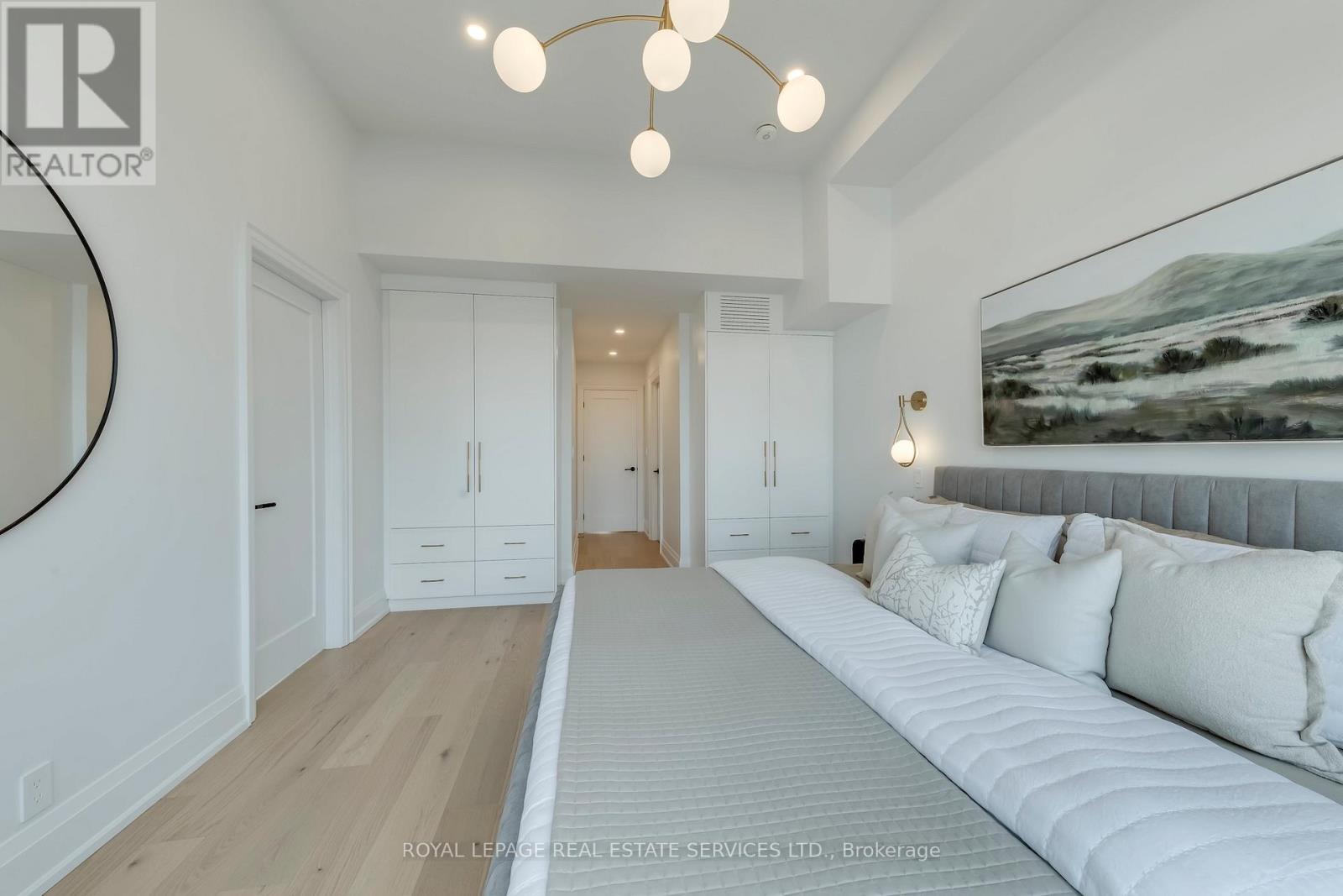 561 Durie Street, Toronto, Ontario  M6S 3H2 - Photo 20 - W12966818