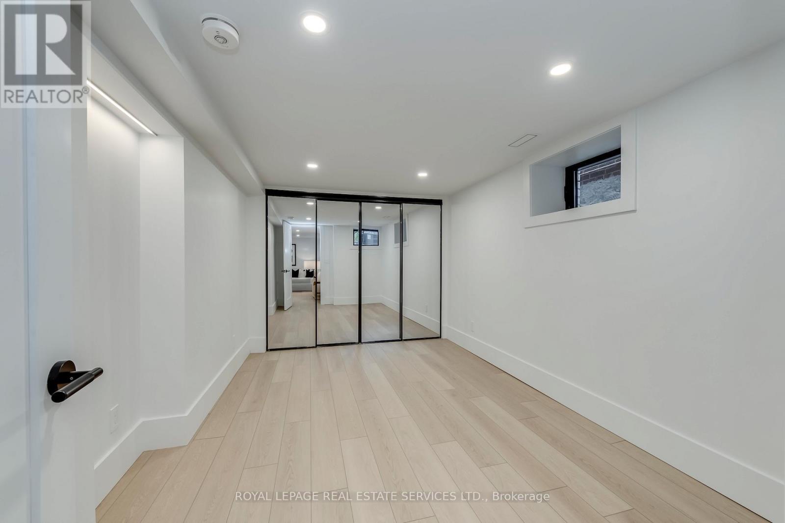 561 Durie Street, Toronto, Ontario  M6S 3H2 - Photo 37 - W12966818