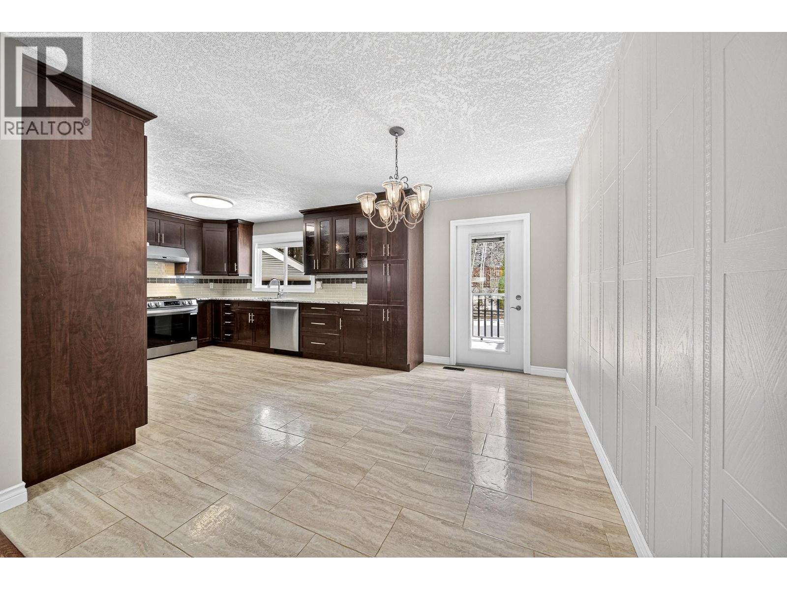 444 Engelmann Spruce Drive, Sparwood, British Columbia  V0B 2G1 - Photo 16 - 10370398