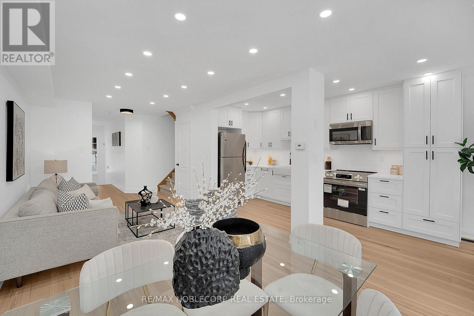 29 Mugford Road, Aurora, Ontario  L4G 7H4 - Photo 14 - N12974120