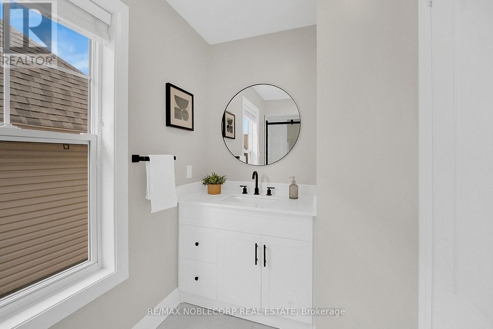 29 Mugford Road, Aurora, Ontario  L4G 7H4 - Photo 23 - N12974120