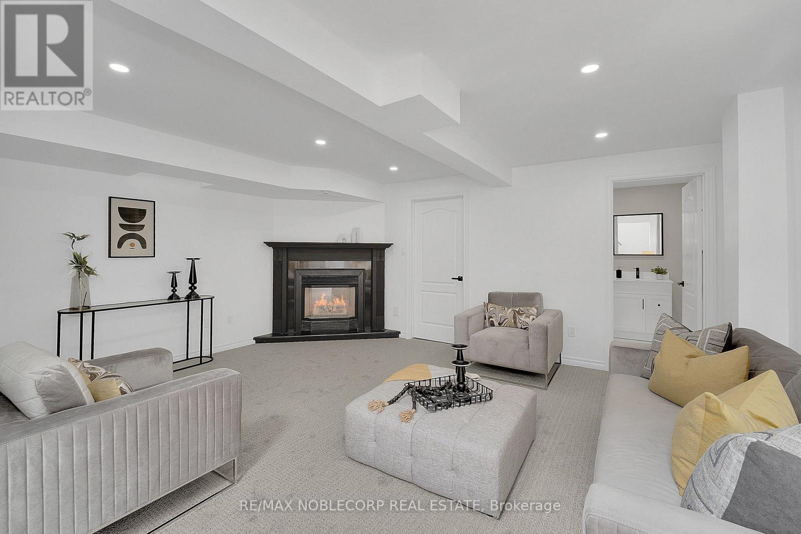 29 Mugford Road, Aurora, Ontario  L4G 7H4 - Photo 24 - N12974120