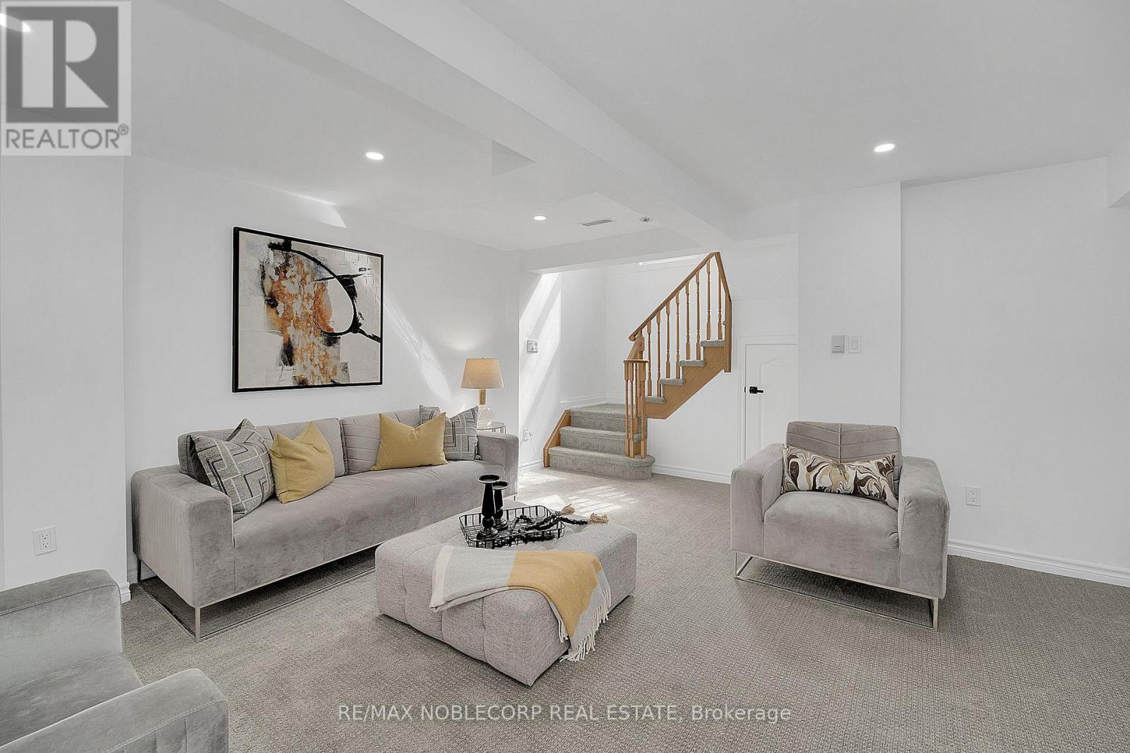 29 Mugford Road, Aurora, Ontario  L4G 7H4 - Photo 25 - N12974120