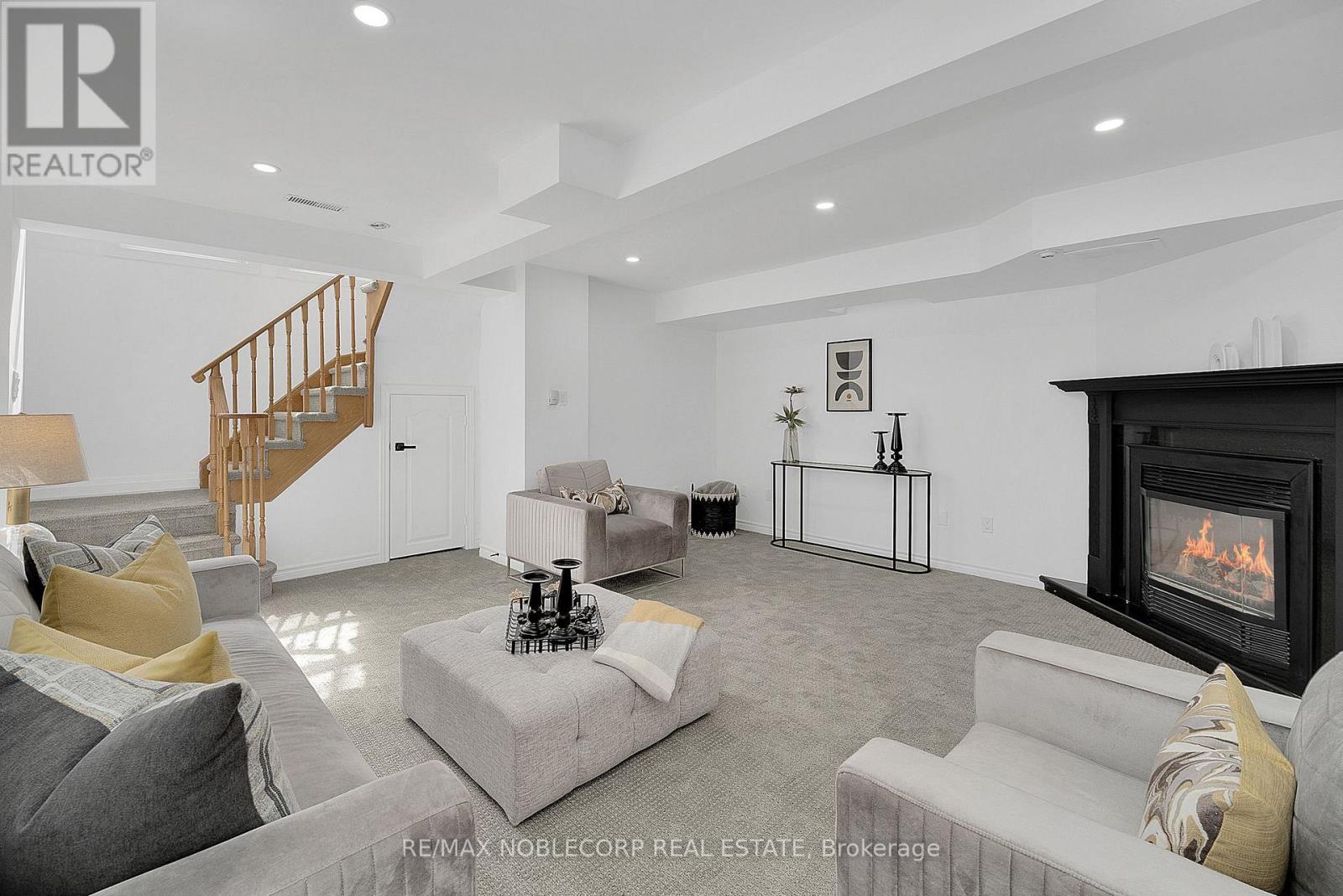 29 Mugford Road, Aurora, Ontario  L4G 7H4 - Photo 26 - N12974120