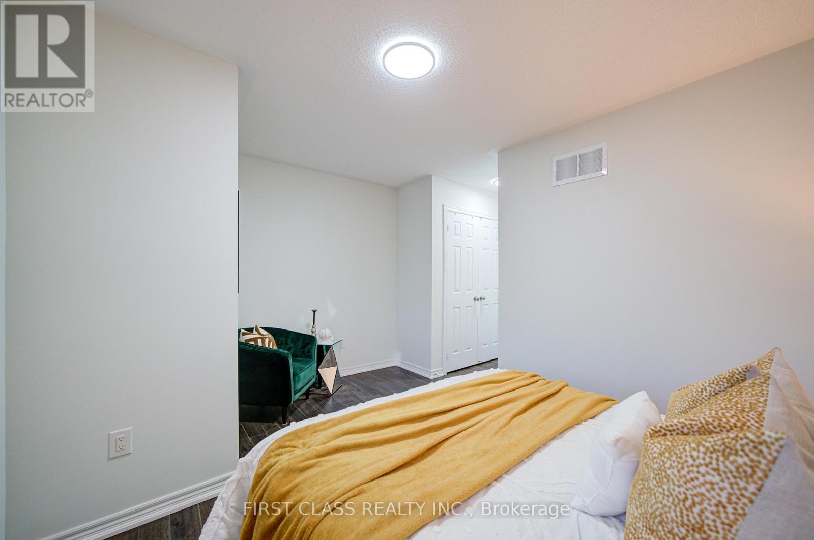 322 Delray Drive, Markham, Ontario  L6E 0R2 - Photo 16 - N12974152