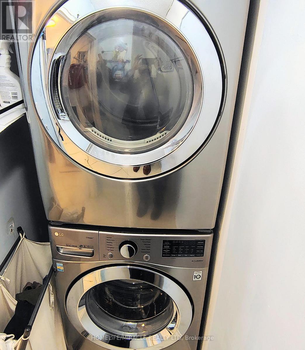 1512 - 3845 Lake Shore Boulevard W, Toronto, Ontario  M8W 4Y3 - Photo 10 - W12974112