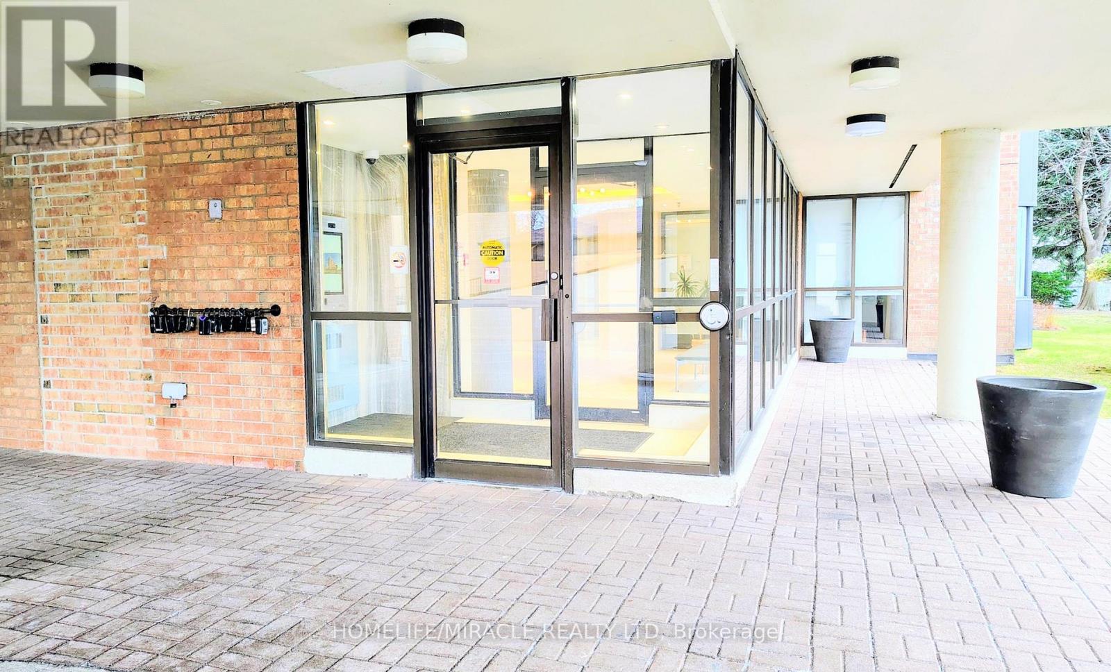 1512 - 3845 Lake Shore Boulevard W, Toronto, Ontario  M8W 4Y3 - Photo 2 - W12974112