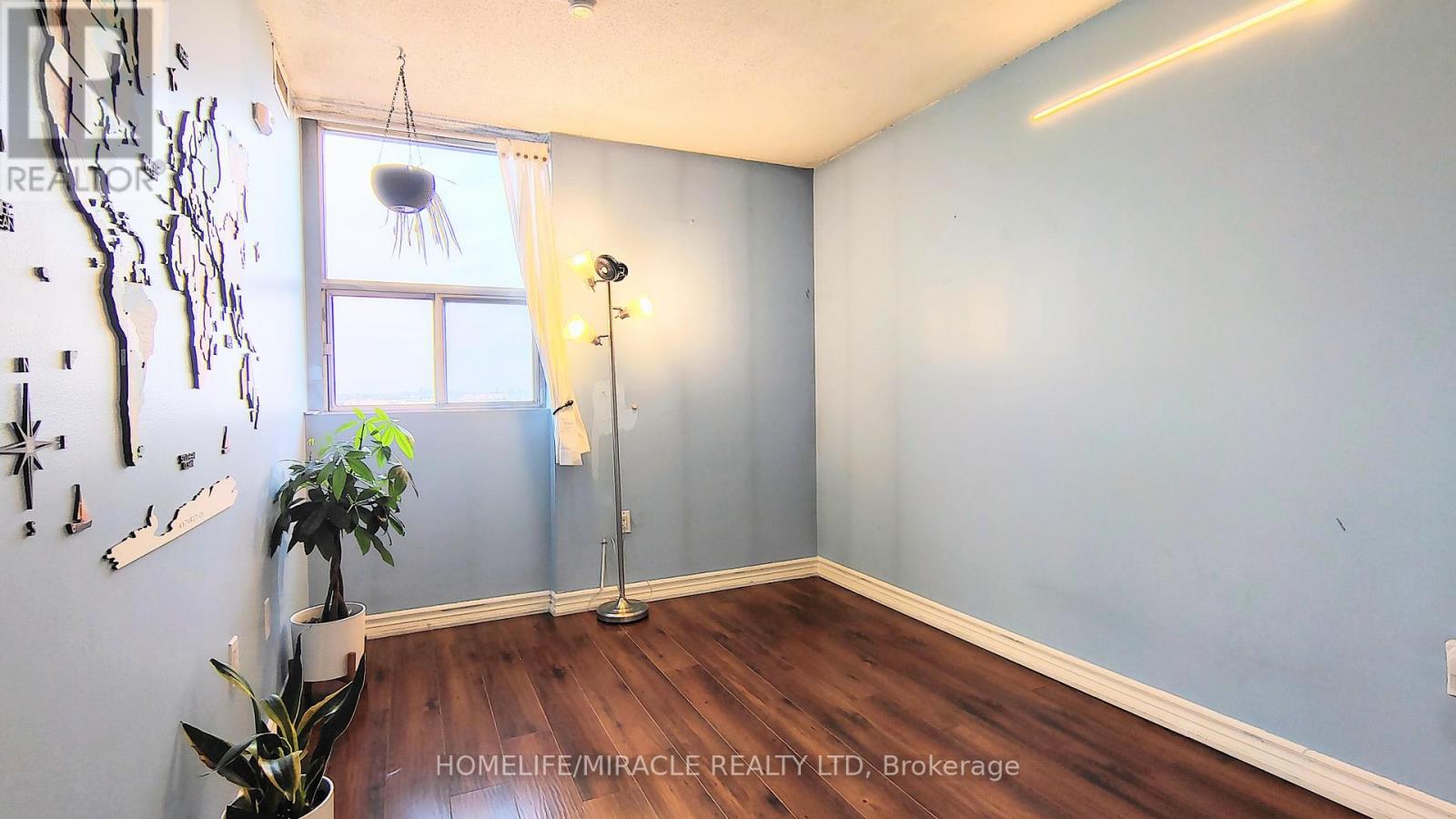 1512 - 3845 Lake Shore Boulevard W, Toronto, Ontario  M8W 4Y3 - Photo 7 - W12974112