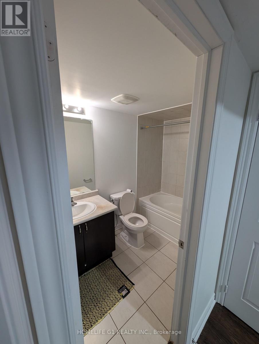 91 - 200 Veterans Drive, Brampton (Northwest Brampton), Ontario  L7A 4S6 - Photo 17 - W12974122