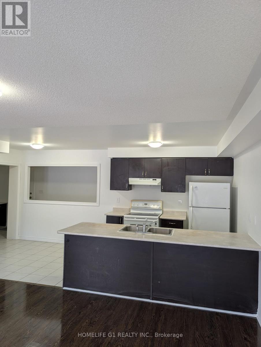 91 - 200 Veterans Drive, Brampton (Northwest Brampton), Ontario  L7A 4S6 - Photo 3 - W12974122