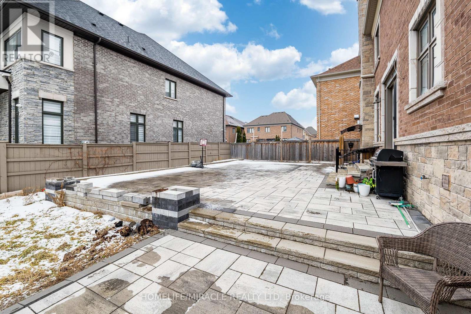 22 Longevity Road, Brampton, Ontario  L6X 5P3 - Photo 47 - W12974144