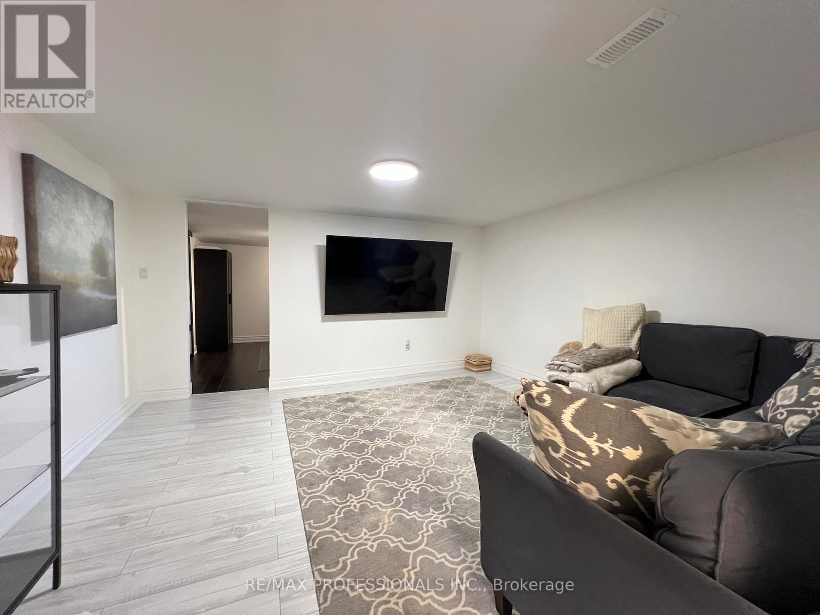 2504 Donnavale Drive, Mississauga, Ontario  L5A 2N1 - Photo 30 - W12974148