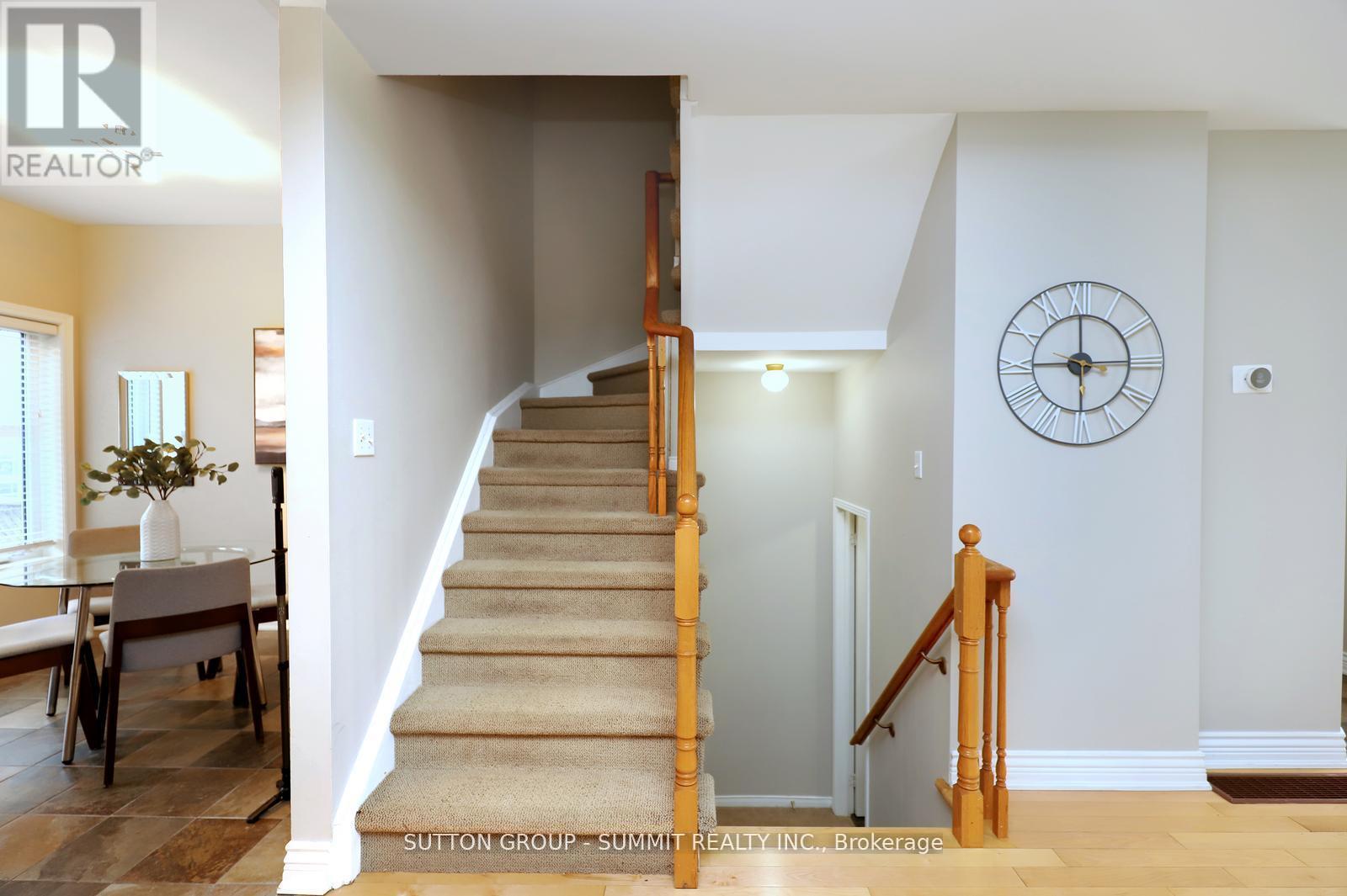 260 Glenashton Drive, Oakville, Ontario  L6H 6H5 - Photo 16 - W12974156