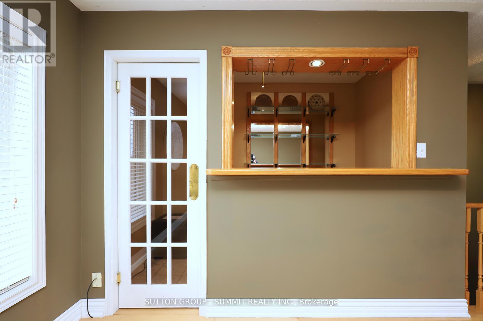 260 Glenashton Drive, Oakville, Ontario  L6H 6H5 - Photo 26 - W12974156