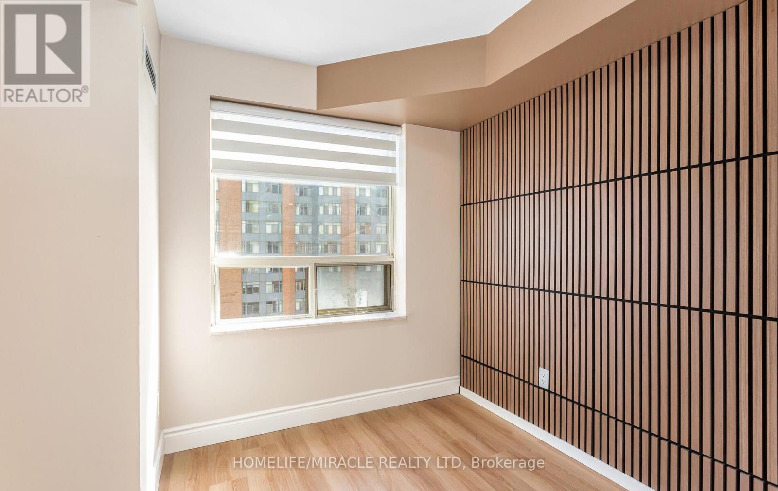 811 - 325 Webb Drive, Mississauga (City Centre), Ontario  L4T 2J7 - Photo 14 - W12974160