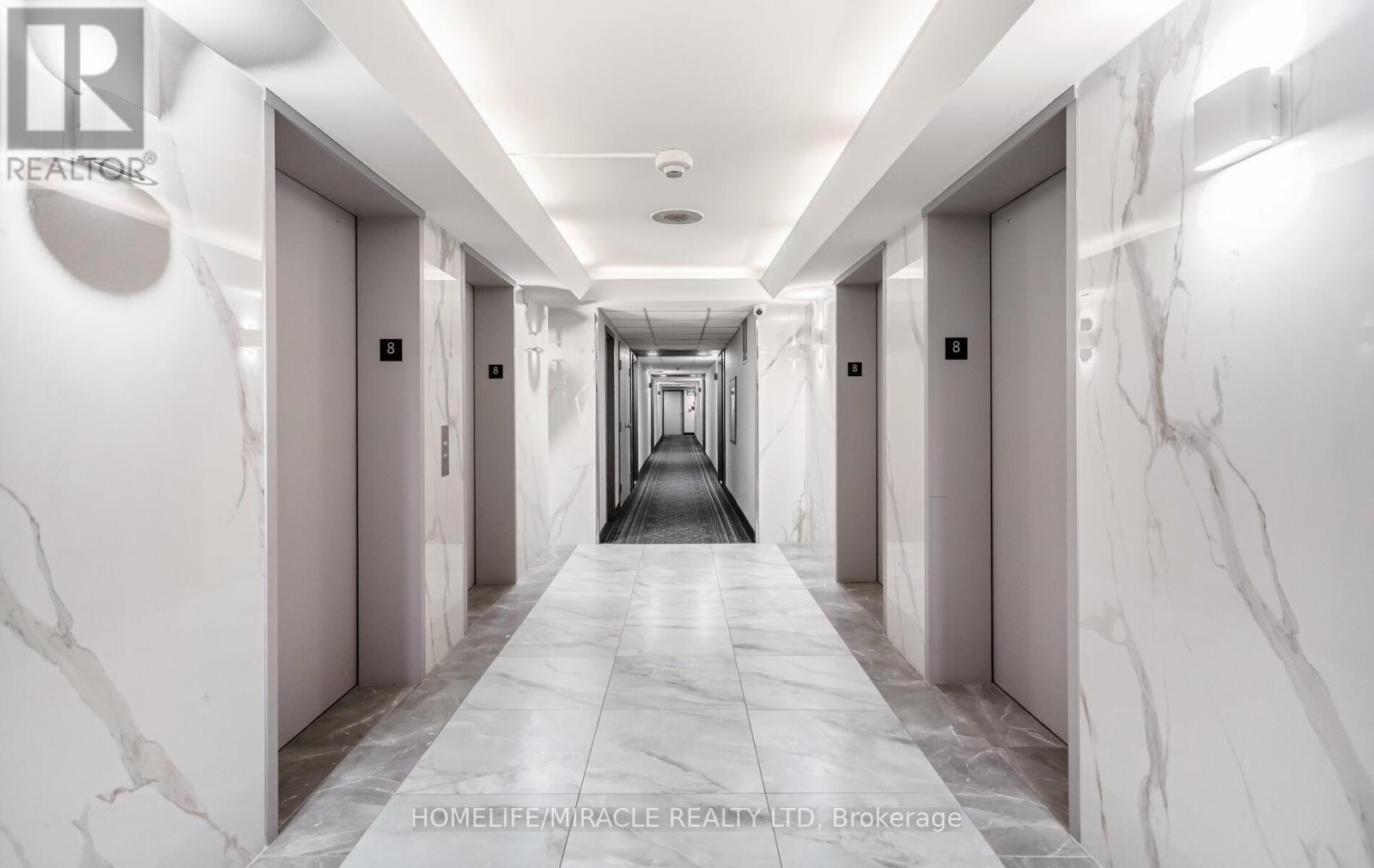 811 - 325 Webb Drive, Mississauga (City Centre), Ontario  L4T 2J7 - Photo 4 - W12974160