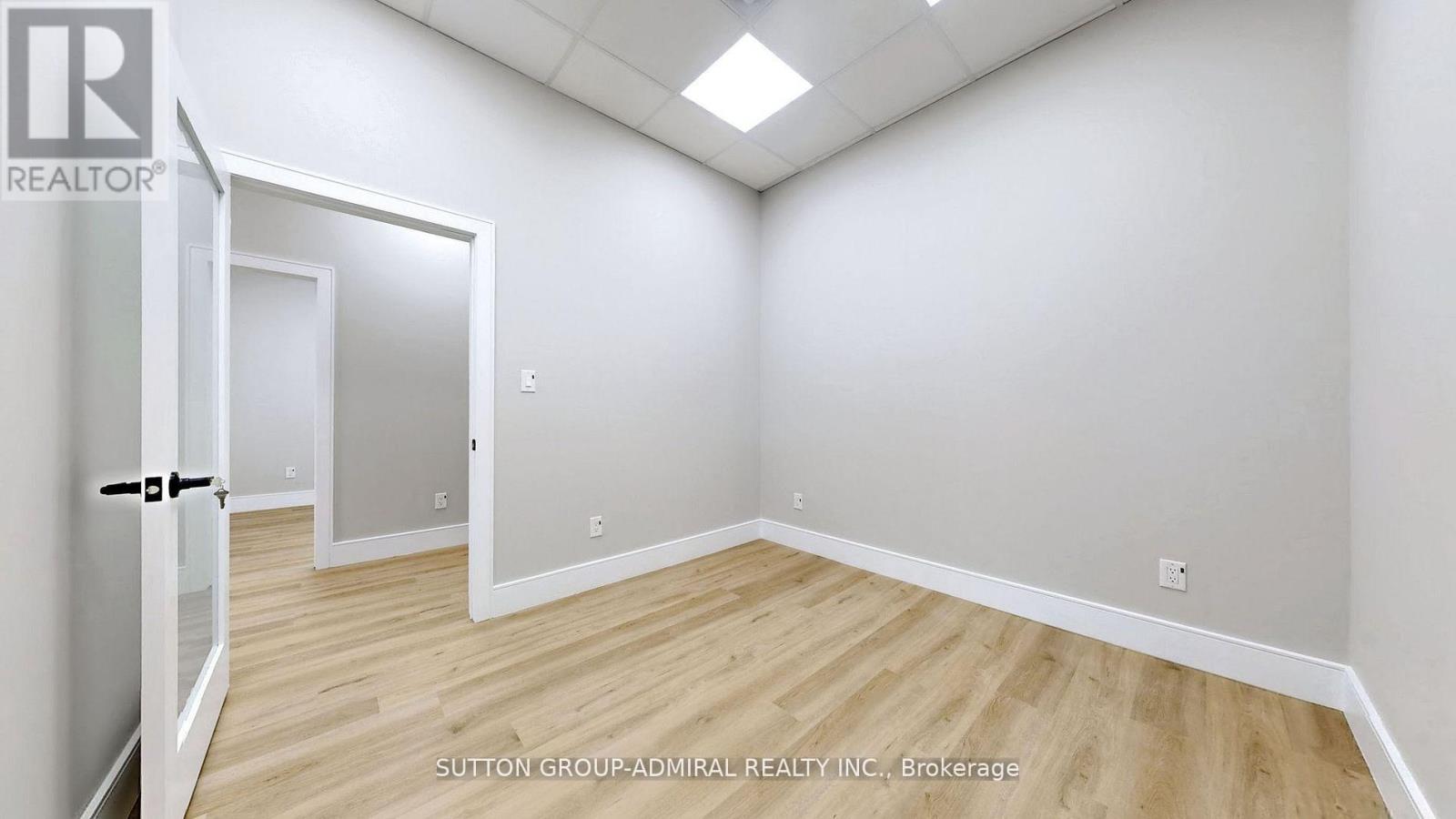 18 And 19 - 800 Petrolia Road, Toronto, Ontario  M3J 3K4 - Photo 10 - W12974164