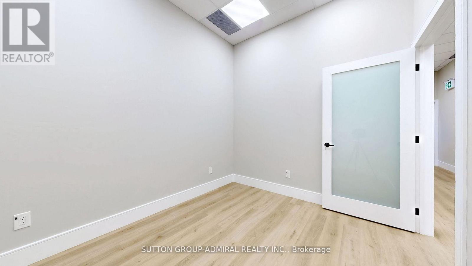 18 And 19 - 800 Petrolia Road, Toronto, Ontario  M3J 3K4 - Photo 11 - W12974164