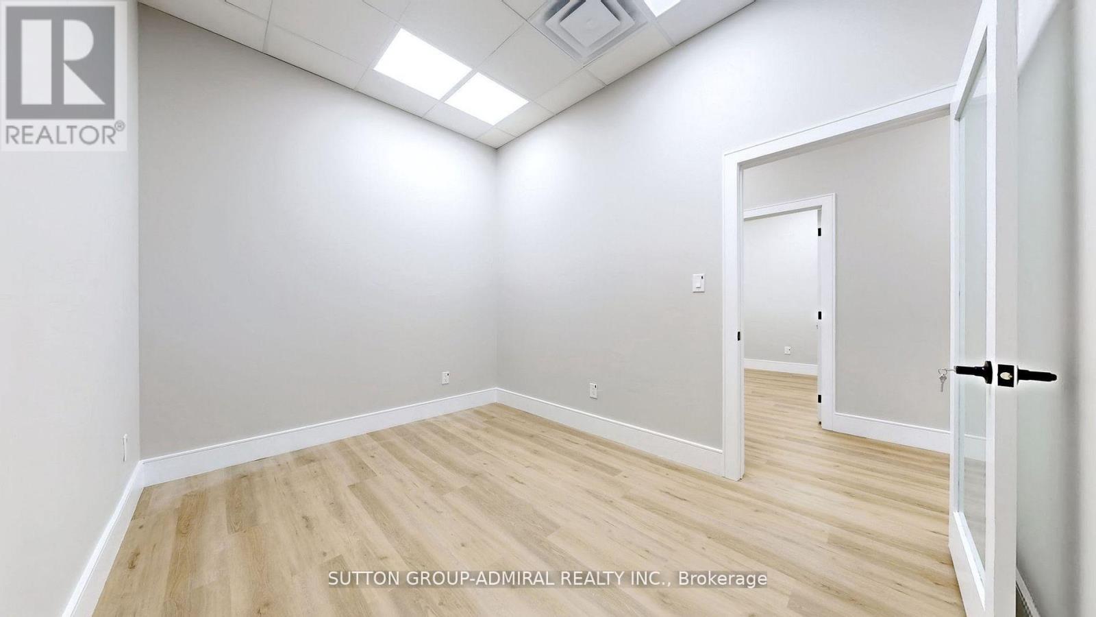 18 And 19 - 800 Petrolia Road, Toronto, Ontario  M3J 3K4 - Photo 4 - W12974164