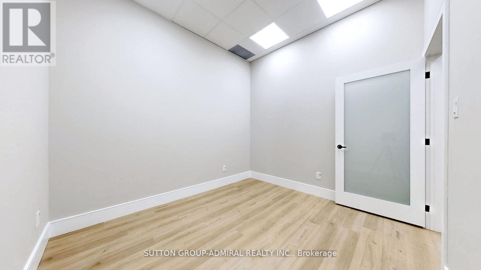 18 And 19 - 800 Petrolia Road, Toronto, Ontario  M3J 3K4 - Photo 8 - W12974164