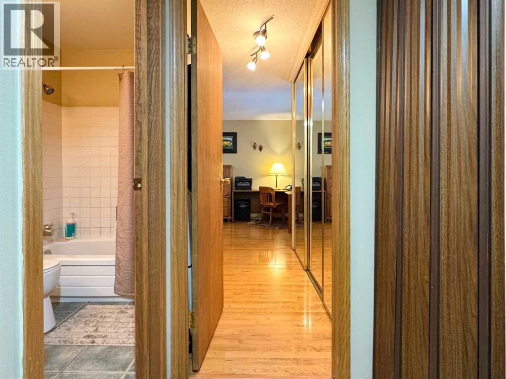 2409 20 Street N, Lethbridge, Alberta  T1H 4T9 - Photo 12 - A2298033