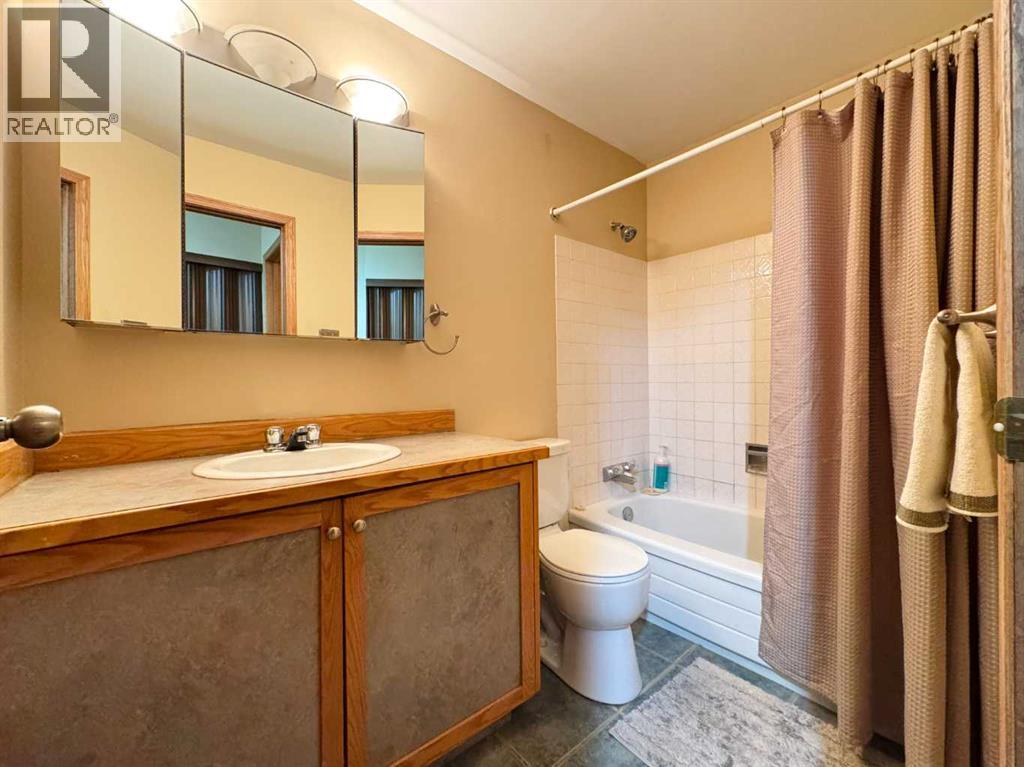 2409 20 Street N, Lethbridge, Alberta  T1H 4T9 - Photo 13 - A2298033