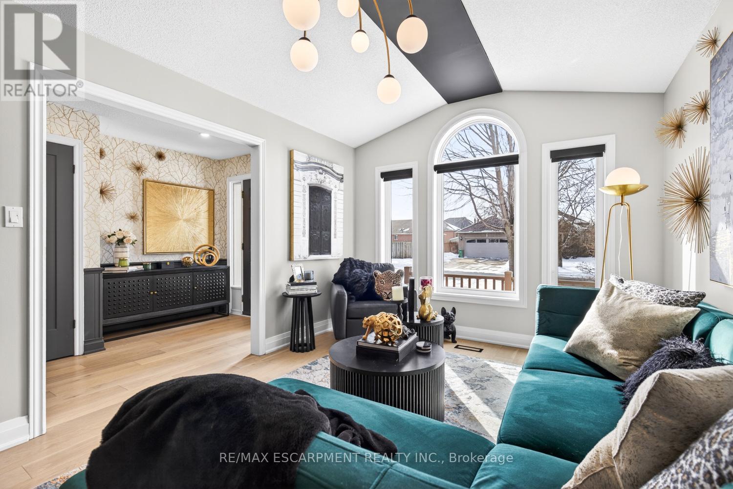 7 Waterside Drive, Hamilton, Ontario  L8E 5T9 - Photo 4 - X12974066