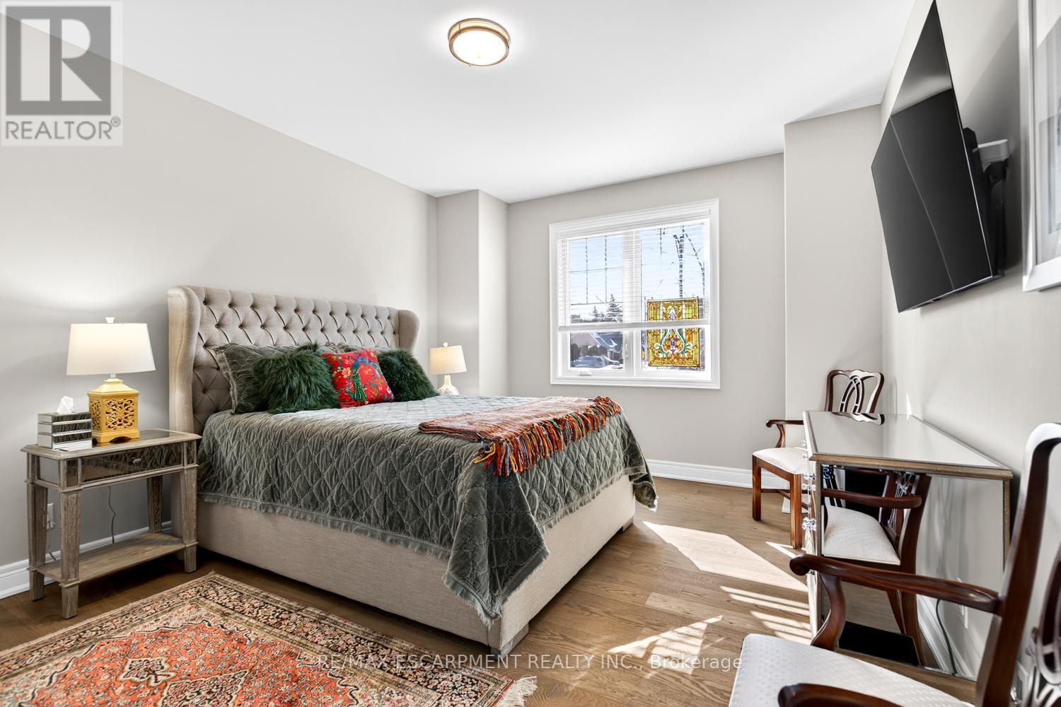 4 - 3757 St. Peter Avenue, Niagara Falls, Ontario  L2J 0G2 - Photo 17 - X12974068