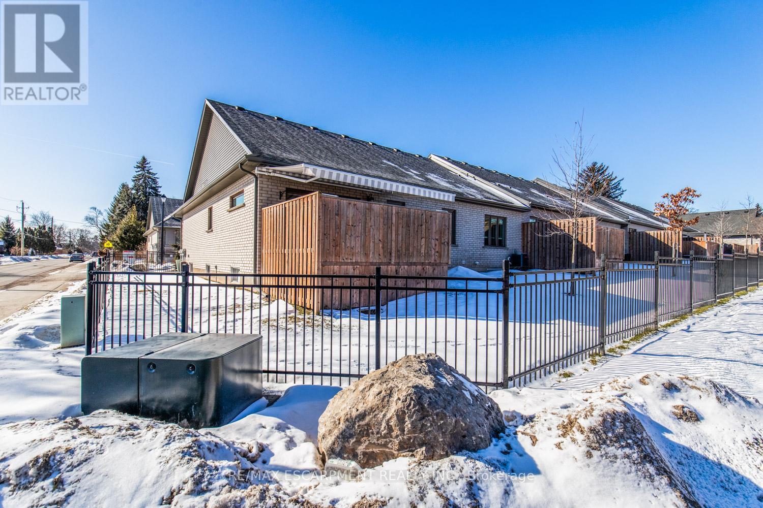 4 - 3757 St. Peter Avenue, Niagara Falls, Ontario  L2J 0G2 - Photo 43 - X12974068