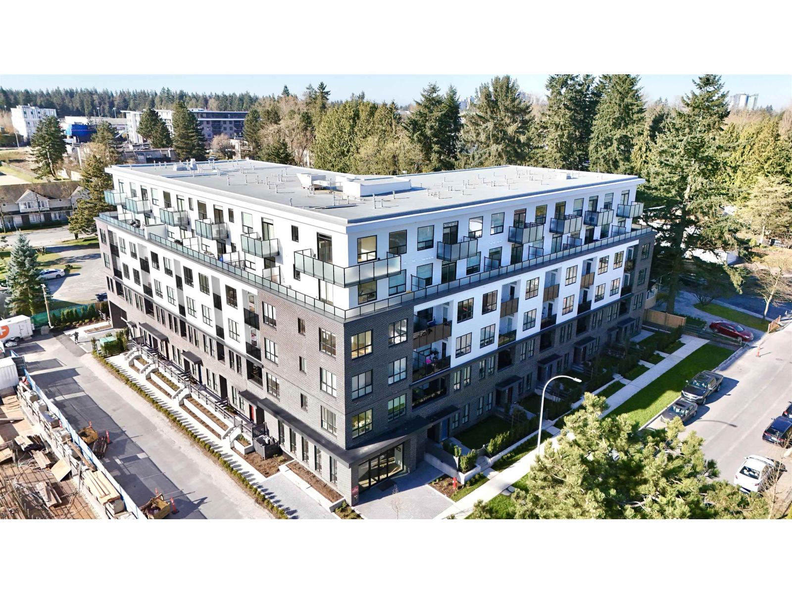 603 14778 106 Avenue, Surrey, British Columbia  V3R 5Y1 - Photo 2 - R3108677