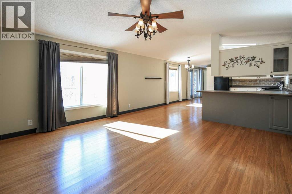 4915 Doncaster Avenue, Red Deer, Alberta  T4R 2Z8 - Photo 5 - A2293280